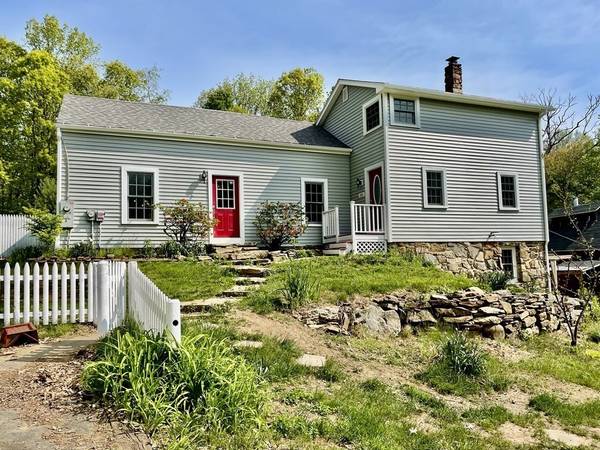 184 Long Hill Rd, West Brookfield, MA 01585