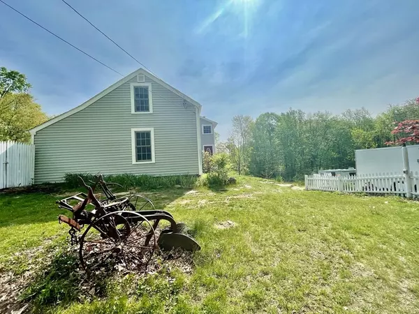 West Brookfield, MA 01585,184 Long Hill Rd
