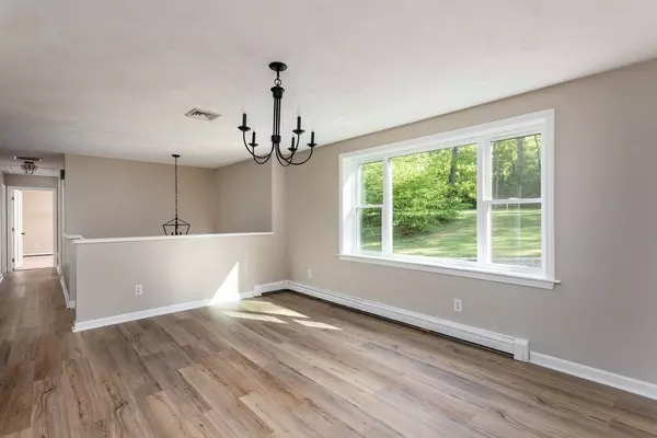 Southborough, MA 01745,62 Oak Hill Road