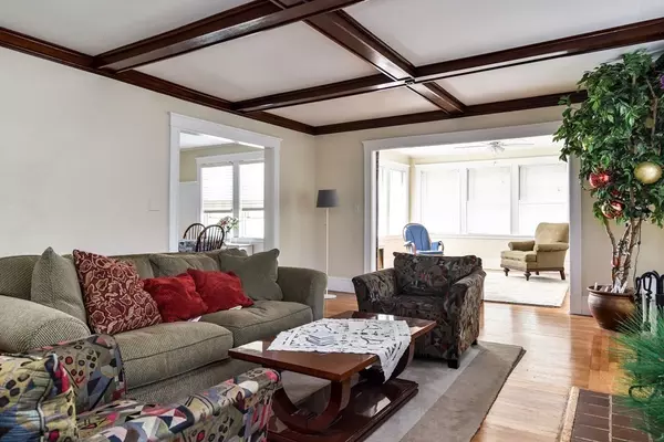Newton, MA 02458,150-152 Washington St