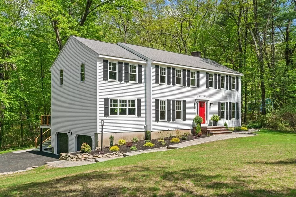 Sherborn, MA 01770,62 Green Lane