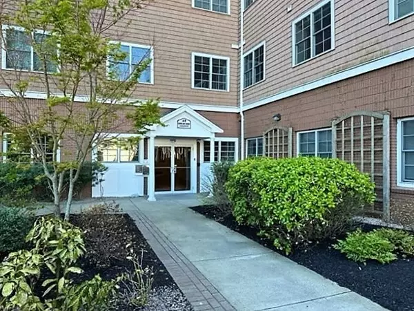 Barnstable, MA 02601,89 Lewis Bay Road #315