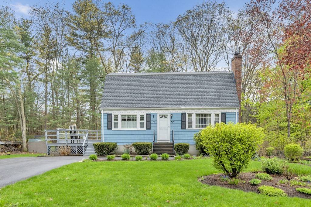 21 Angela Ln, Billerica, MA 01821