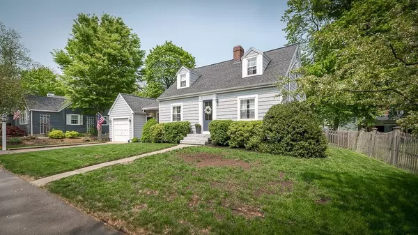 Hamilton, MA 01982,9 Arlington St