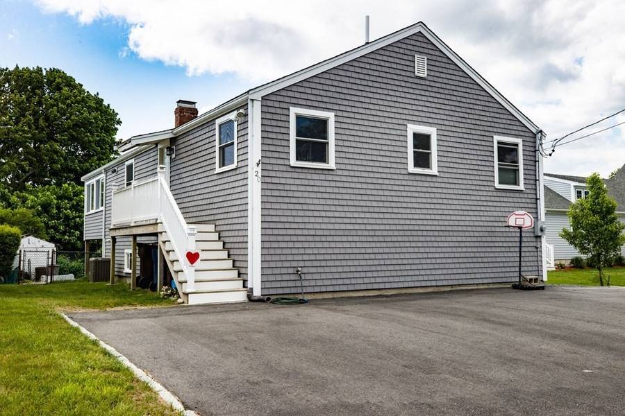 20 1st Ave, Scituate, MA 02066