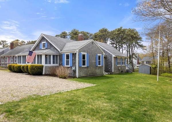 37 Union Wharf Rd, Dennis, MA 02639