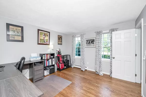 Shirley, MA 01464,4 Myles Ln