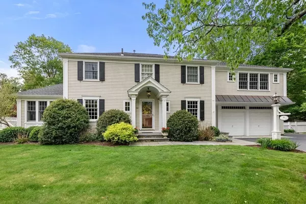 40 Oakridge Road, Wellesley, MA 02481