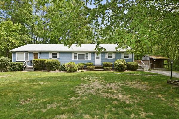 81 Candlewick Ln, Whitman, MA 02382