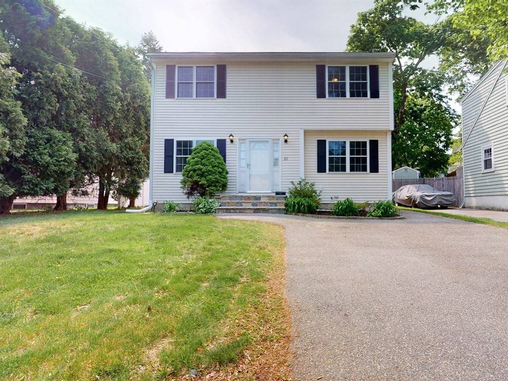 Stoneham, MA 02180,21 Hillside Ave