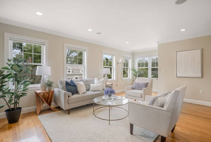 9 Whitney St #9, Brookline, MA 02467