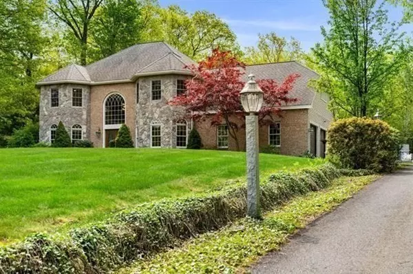 13 Welch, Londonderry, NH 03053