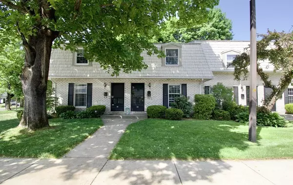 Agawam, MA 01001,82 Plantation Dr #82