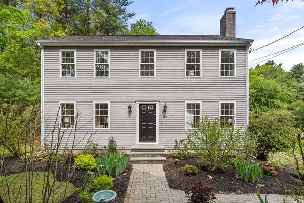 725 South Street, Walpole, MA 02081