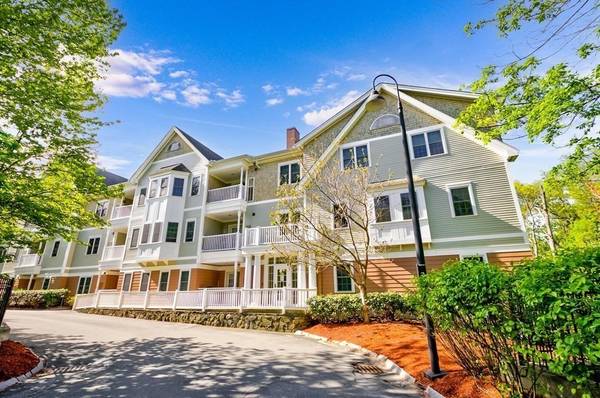 190 Chickering Rd #304D, North Andover, MA 01845