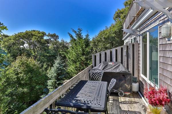 Provincetown, MA 02657,4 Willow Drive #9