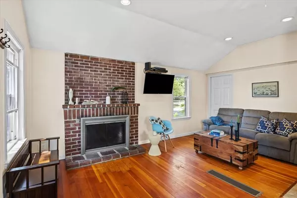 Wareham, MA 02571,45 Highland Shores Drive