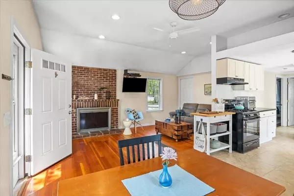 Wareham, MA 02571,45 Highland Shores Drive