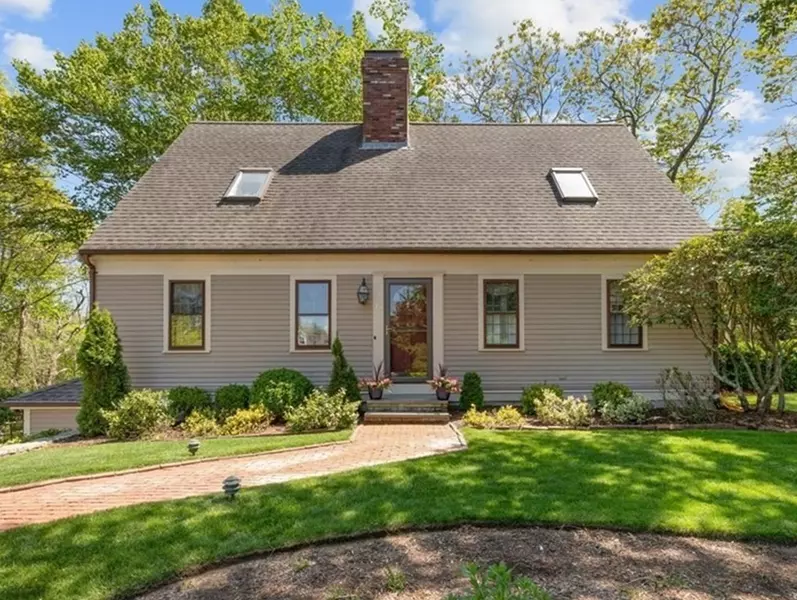 11 Carlson Ln, Barnstable, MA 02668