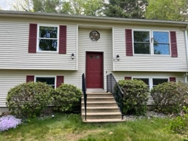 17 Nourse Lane, Barre, MA 01005