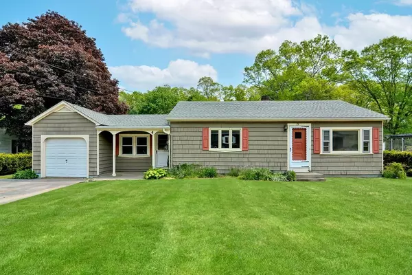 72 Campion Avenue, Tiverton, RI 02878