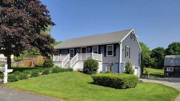 17 Upland Ave, Southbridge, MA 01550