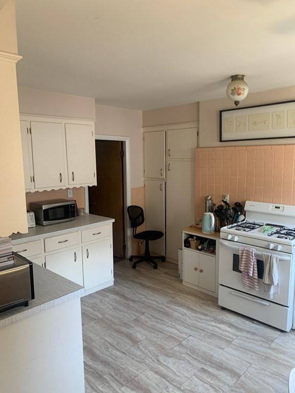 96 Endicott #4, Boston, MA 02113