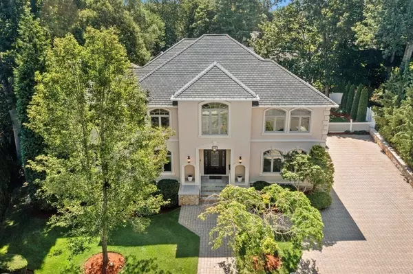 Newton, MA 02459,14 Cottonwood Rd