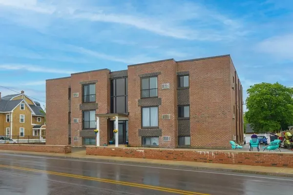 222 Winthrop Shore Dr #3, Winthrop, MA 02152