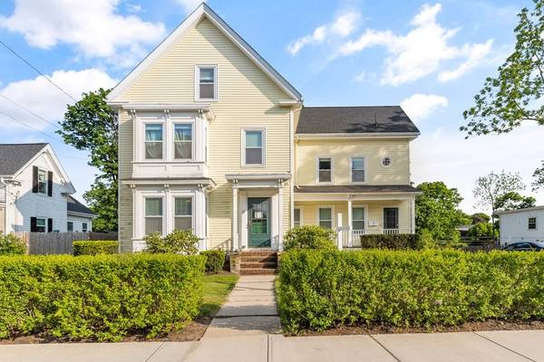 97 Dean Ave, Franklin, MA 02038