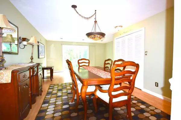 Raynham, MA 02767,75 Warren St W #11