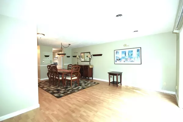 Raynham, MA 02767,75 Warren St W #11