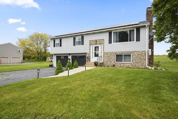 56 Airport Road, Dudley, MA 01571