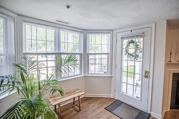 Lexington, MA 02420,665 Lowell Street #52
