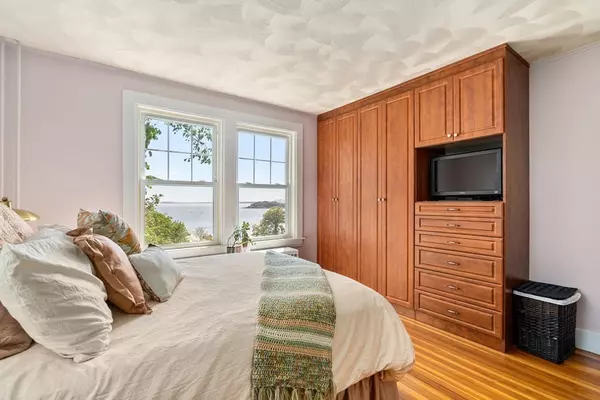 Nahant, MA 01908,299 Nahant Road #9
