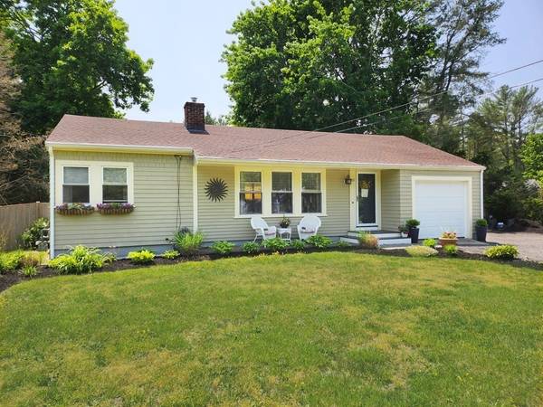 112 Marion Rd, Rochester, MA 02770