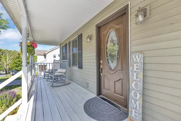 Belchertown, MA 01007,14 Prescott Hl