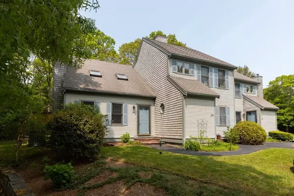 35 Santuit Pond Way #13A, Mashpee, MA 02649