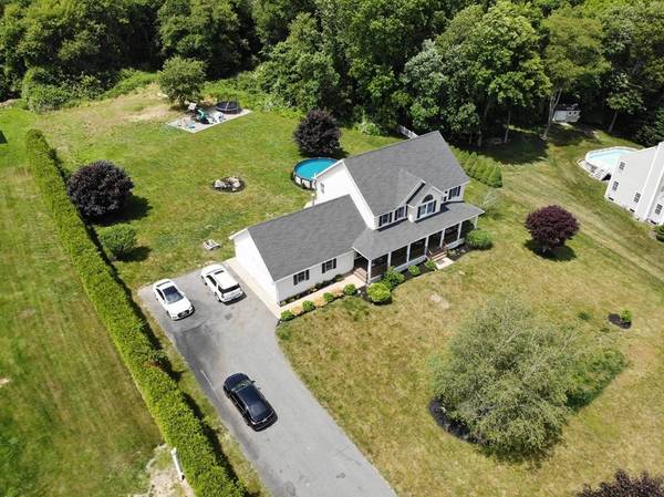 14 Hunters Way, Westport, MA 02790