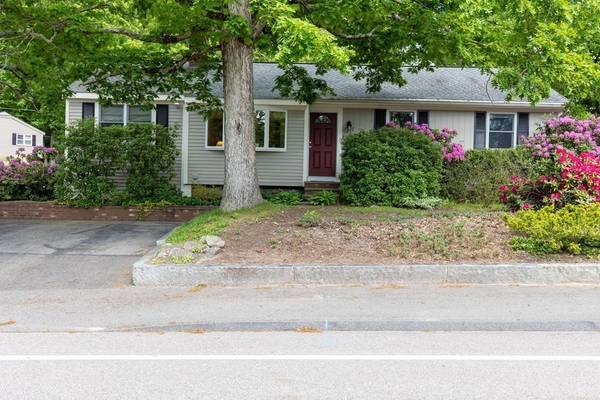 Sharon, MA 02067,332 Massapoag Ave