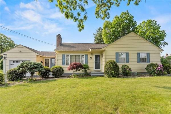 15 Bucknell St, Ludlow, MA 01056