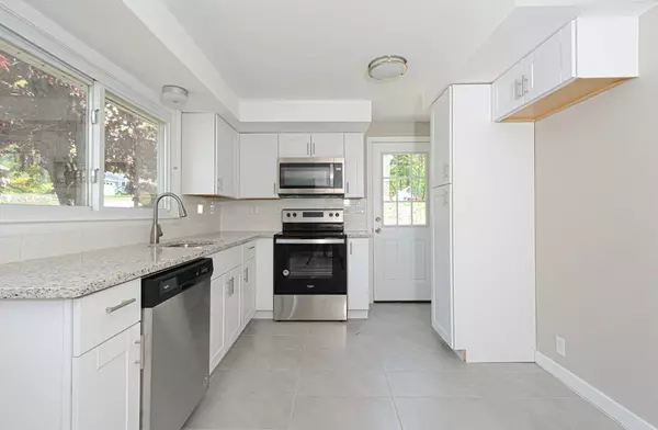 Clinton, MA 01510,19 Ross St