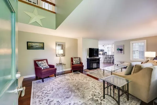 Sandwich, MA 02563,10 Fox Run