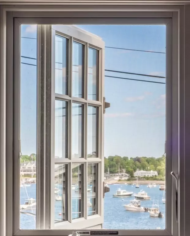 Marblehead, MA 01945,80 Front St
