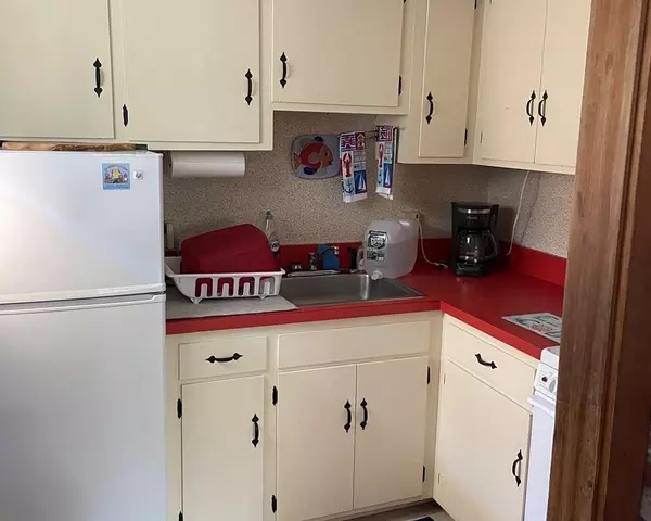 Eastham, MA 02642,121 Bay Rd