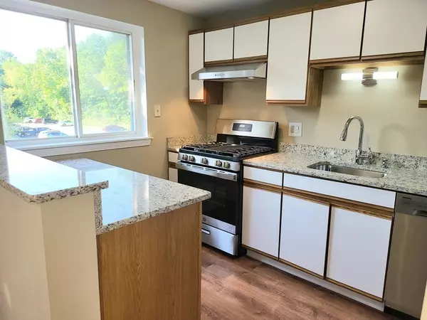 Chelmsford, MA 01824,360 Littleton Rd #C-11