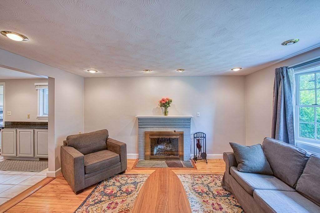 Sharon, MA 02067,35 Essex Road