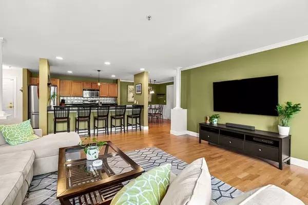 Merrimac, MA 01860,19 Broad #306