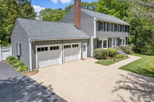 322 Concord Rd, Wayland, MA 01778