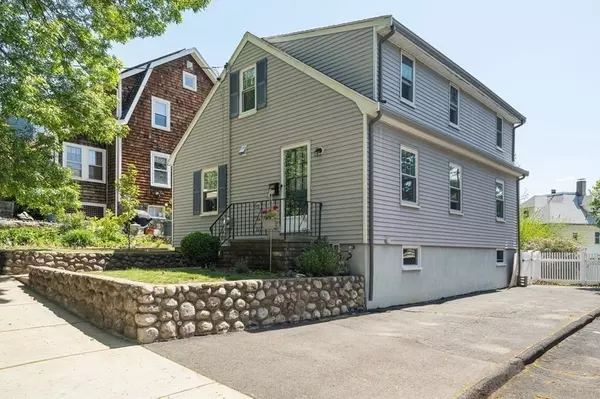 11 Sunset Rd, Arlington, MA 02474